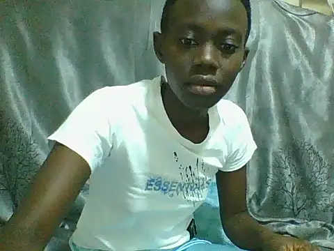 Snapshot of Tish_Leylah chatting on 06-24-26, 04:06 Tish Leylah online show from 06-24-26, 04:06