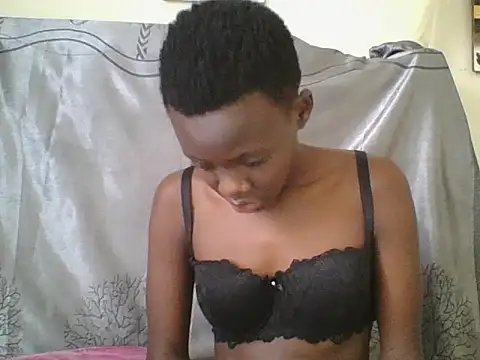 Snapshot of Tish_Leylah chatting on 07-12-26, 09:11 Tish Leylah online show from 07-12-26, 09:11