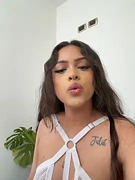 MilaHank online show from 06-26-26, 06:12