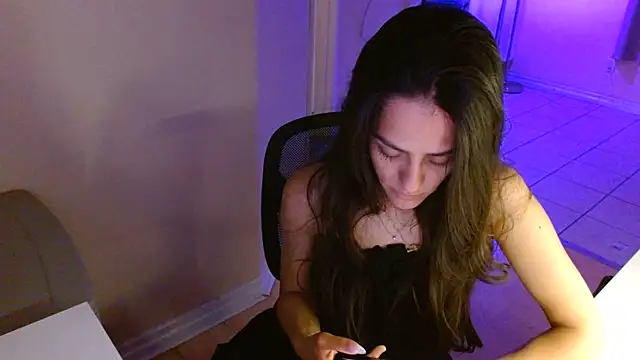 Snapshot of VeronicaBabygirll chatting on 06-18-26, 04:46 VeronicaBabygirll online show from 06-18-26, 04:46