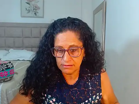 Snapshot of juanitaaxoox chatting on 07-18-26, 01:37 juanitaaxoox online show from 07-18-26, 01:37
