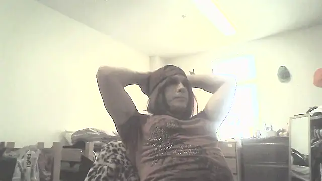 Karlie-Kross online show from 06-22-26, 11:35