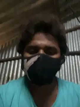 Snapshot of Sathyashow chatting on 06-19-26, 10:08 Sathyashow online show from 06-19-26, 10:08