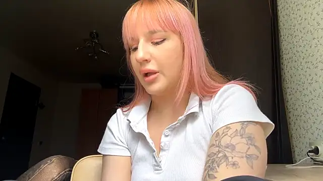 Snapshot of ZadaSnyder chatting on 06-19-26, 07:12 ZadaSnyder online show from 06-19-26, 07:12
