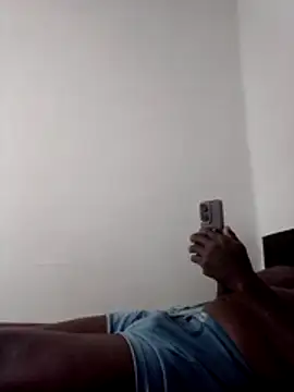 Snapshot of Kankandji12 chatting on 06-19-26, 12:20 Kankandji12 online show from 06-19-26, 12:20