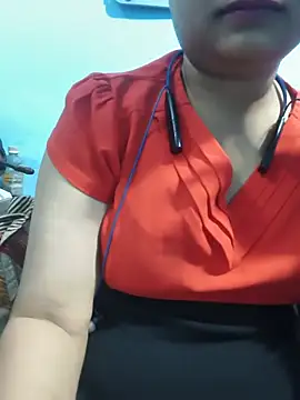 Snapshot of sexy-pari8 chatting on 06-20-26, 06:44 sexy-pari8 online show from 06-20-26, 06:44