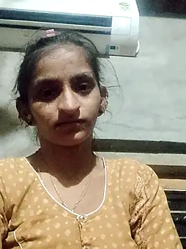 Snapshot of mitu_bhabhi chatting on 06-18-26, 05:28 mitu bhabhi online show from 06-18-26, 05:28