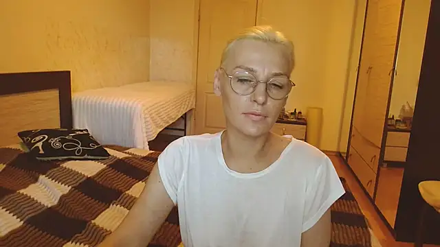 Snapshot of oilullaby chatting on 07-19-26, 02:54 oilullaby online show from 07-19-26, 02:54