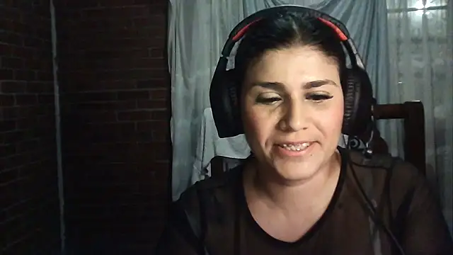 Snapshot of CarolinaMoretti chatting on 07-14-26, 03:55 CarolinaMoretti online show from 07-14-26, 03:55