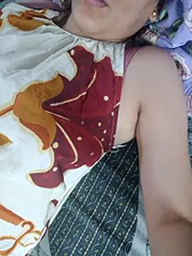 Snapshot of Hot_bhabi_9 chatting on 06-30-26, 12:39 Hot bhabi 9 online show from 06-30-26, 12:39