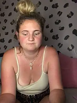 Juicy BabeXo online show from 06-26-26, 10:36