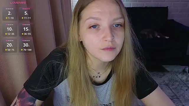 Snapshot of Kate__Walker chatting on 06-24-26, 05:17 Kate Walker online show from 06-24-26, 05:17