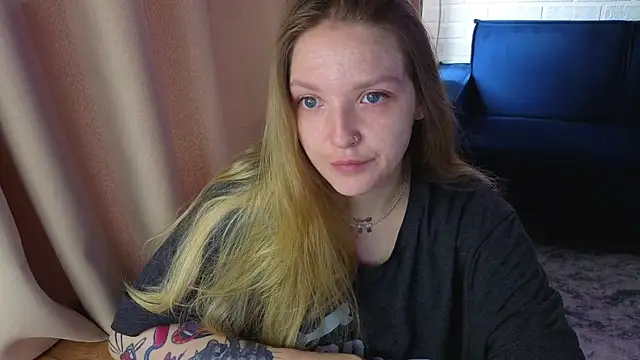 Snapshot of Kate__Walker chatting on 06-25-26, 05:12 Kate Walker online show from 06-25-26, 05:12