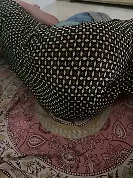 Snapshot of Bold_couple_desi chatting on 06-22-26, 02:46 Bold couple desi online show from 06-22-26, 02:46