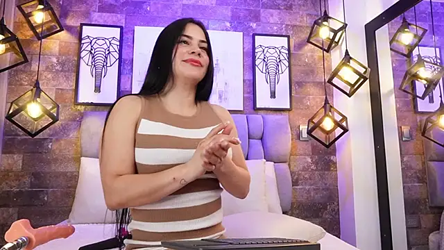 Miss Isabeella online show from 07-11-26, 12:08