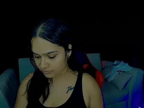 Snapshot of Yesenia26p chatting on 07-14-26, 11:32 Yesenia26p online show from 07-14-26, 11:32