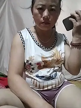 Snapshot of whatmes chatting on 08-01-26, 02:33 whatmes online show from 08-01-26, 02:33
