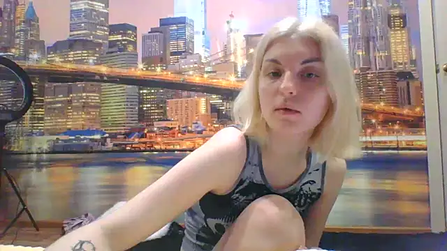 Snapshot of Jolinaada chatting on 06-21-26, 01:13 Jolinaada online show from 06-21-26, 01:13