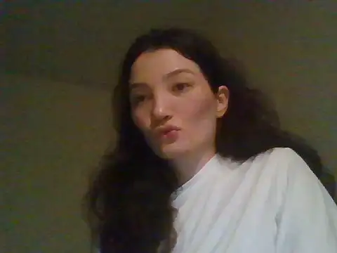 Snapshot of Calenyagi chatting on 07-05-26, 05:42 Calenyagi online show from 07-05-26, 05:42