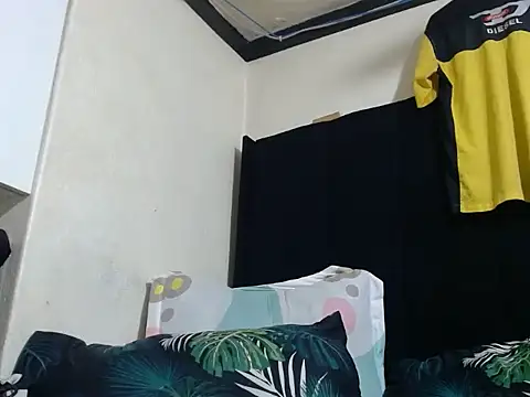 creamyslender23 online show from 07-15-26, 08:14