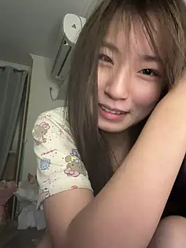 Snapshot of Uugirl00 chatting on 07-25-26, 03:42 Uugirl00 online show from 07-25-26, 03:42