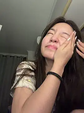 Snapshot of Uugirl00 chatting on 07-31-26, 01:21 Uugirl00 online show from 07-31-26, 01:21