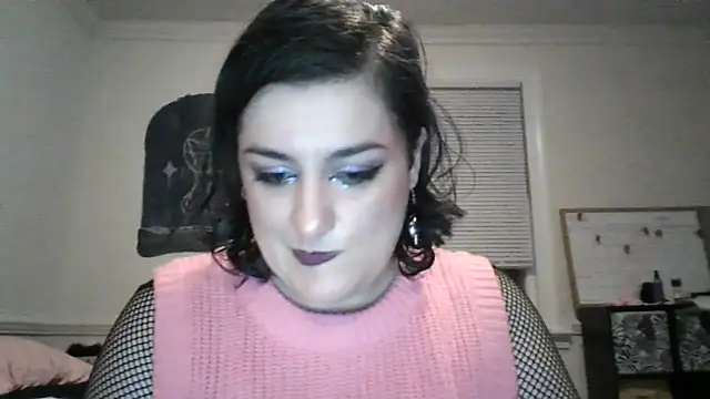 Snapshot of SuitedSummer57 chatting on 06-23-26, 01:03 SuitedSummer57 online show from 06-23-26, 01:03