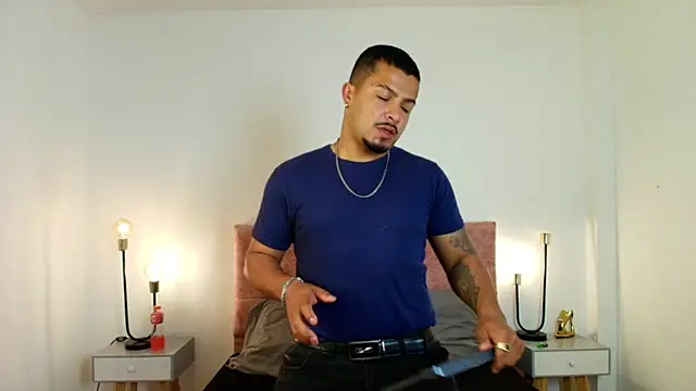 Snapshot of BrunoSilva_ chatting on 06-25-26, 11:48 BrunoSilva online show from 06-25-26, 11:48