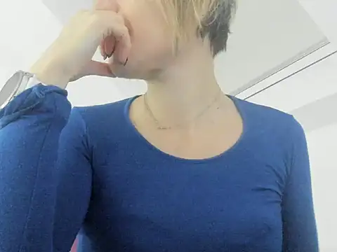 Snapshot of Ssoniaaa chatting on 02-24-25, 03:23 Ssoniaaa online show from 02-24-25, 03:23