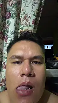 Snapshot of LatinoLeones chatting on 06-28-26, 01:44 LatinoLeones online show from 06-28-26, 01:44