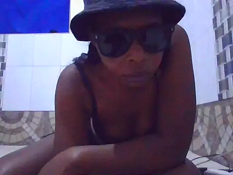 Snapshot of Ebbony-lover1 chatting on 07-02-26, 06:03 Ebbony-lover1 online show from 07-02-26, 06:03