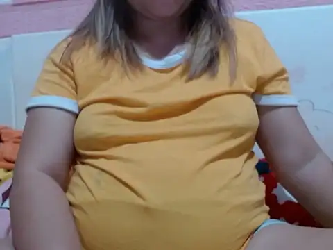 Snapshot of SweetPreggyElena chatting on 06-21-26, 12:41 SweetPreggyElena online show from 06-21-26, 12:41