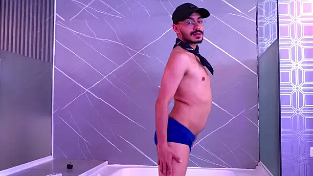 Snapshot of thomas_montiel chatting on 07-18-26, 07:17 thomas montiel online show from 07-18-26, 07:17