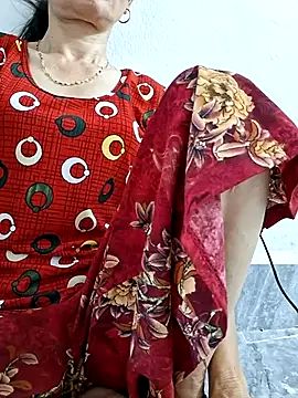 Snapshot of Mammi_x chatting on 06-23-26, 01:47 Mammi x online show from 06-23-26, 01:47