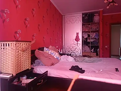 Snapshot of ivanna45 chatting on 07-07-26, 10:52 ivanna45 online show from 07-07-26, 10:52