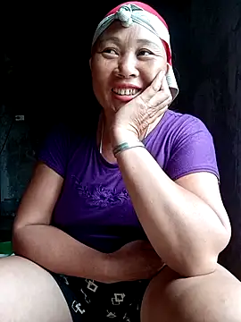 Snapshot of NyloveSquirt chatting on 07-28-26, 10:21 NyloveSquirt online show from 07-28-26, 10:21