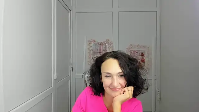 Snapshot of OliviaKateee chatting on 07-13-26, 12:19 OliviaKateee online show from 07-13-26, 12:19