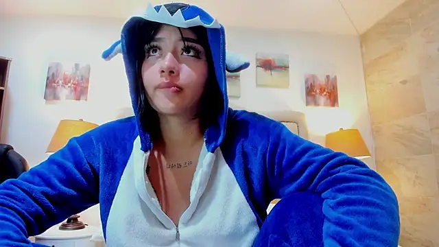 Luna black19 online show from 07-15-26, 12:43