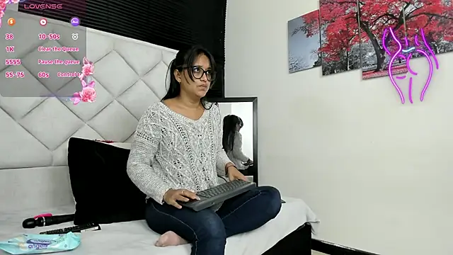 Snapshot of azul_moonn chatting on 07-11-26, 04:15 azul moonn online show from 07-11-26, 04:15