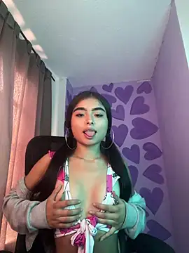 Snapshot of Samantha_098 chatting on 07-02-26, 04:35 Samantha 098 online show from 07-02-26, 04:35