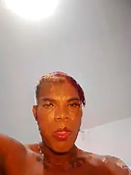 Snapshot of AxelVaro chatting on 07-17-26, 08:10 AxelVaro online show from 07-17-26, 08:10