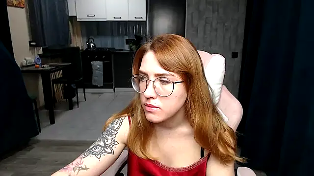 Reginasmilee online show from 11-23-25, 01:38