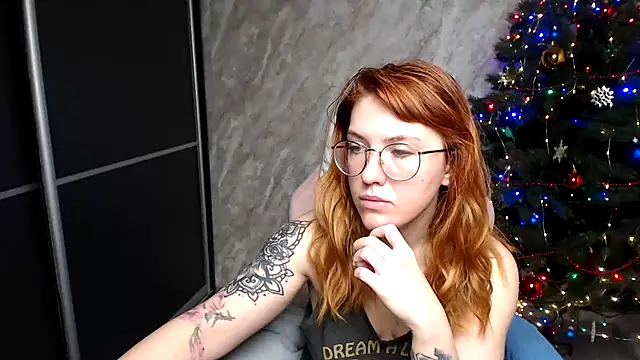 Reginasmilee online show from 12-23-25, 12:30