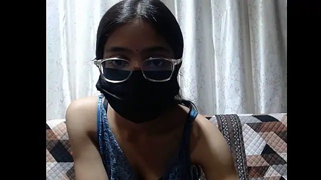Snapshot of Misty_09 chatting on 07-08-26, 04:28 Misty 09 online show from 07-08-26, 04:28