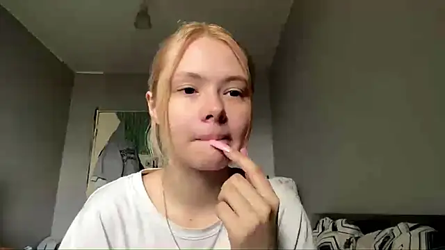 Snapshot of Jeneienal_1 chatting on 06-29-26, 02:06 Jeneienal 1 online show from 06-29-26, 02:06