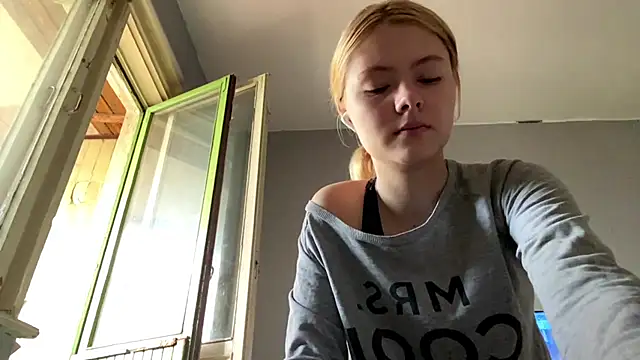 Snapshot of Jeneienal_1 chatting on 07-02-26, 02:12 Jeneienal 1 online show from 07-02-26, 02:12