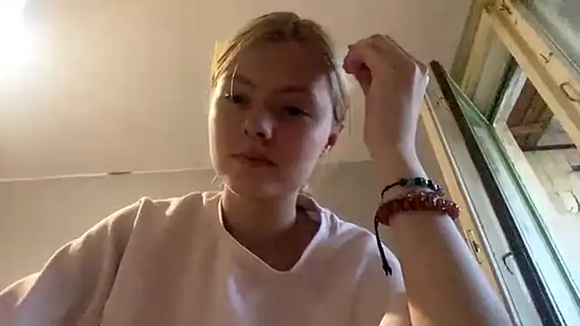 Snapshot of Jeneienal_1 chatting on 07-07-26, 05:28 Jeneienal 1 online show from 07-07-26, 05:28