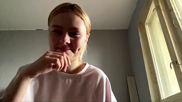 Snapshot of Jeneienal_1 chatting on 07-16-26, 02:23 Jeneienal 1 online show from 07-16-26, 02:23