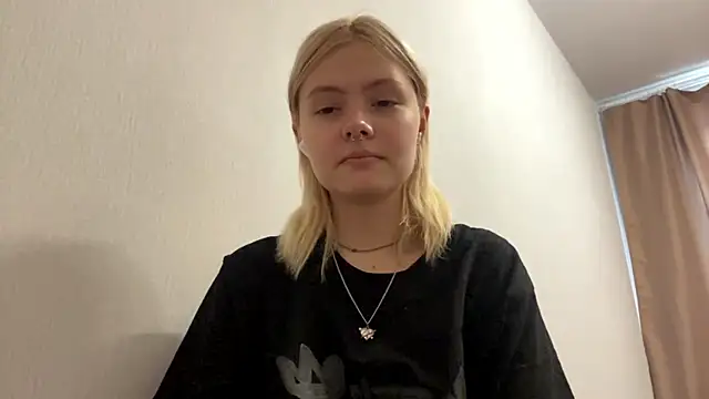 Snapshot of Jeneienal_1 chatting on 07-25-26, 02:47 Jeneienal 1 online show from 07-25-26, 02:47