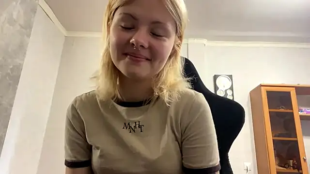 Snapshot of Jeneienal_1 chatting on 07-29-26, 02:26 Jeneienal 1 online show from 07-29-26, 02:26